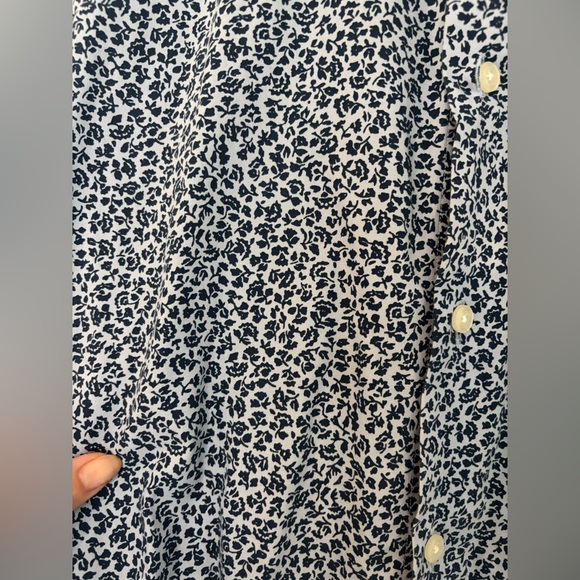 Banana Republic Blue and Black Floral Patterned Button Down - Picture 2 of 4